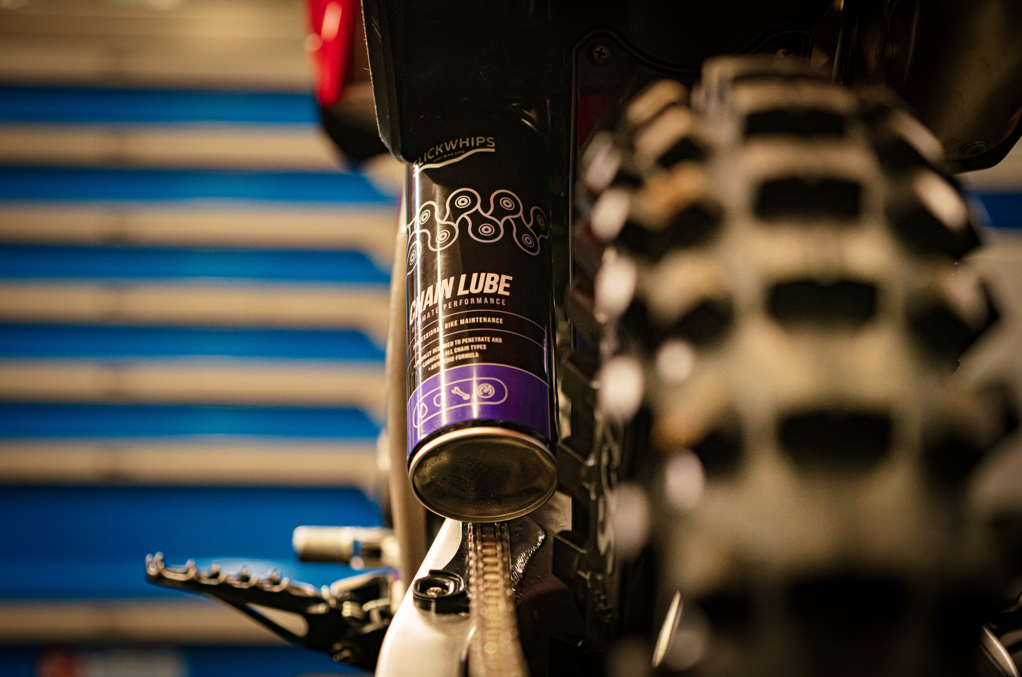 SLICKWHIPS ALL WEATHER MOTORCYCLE CHAIN LUBE LUBRICANT 500ML