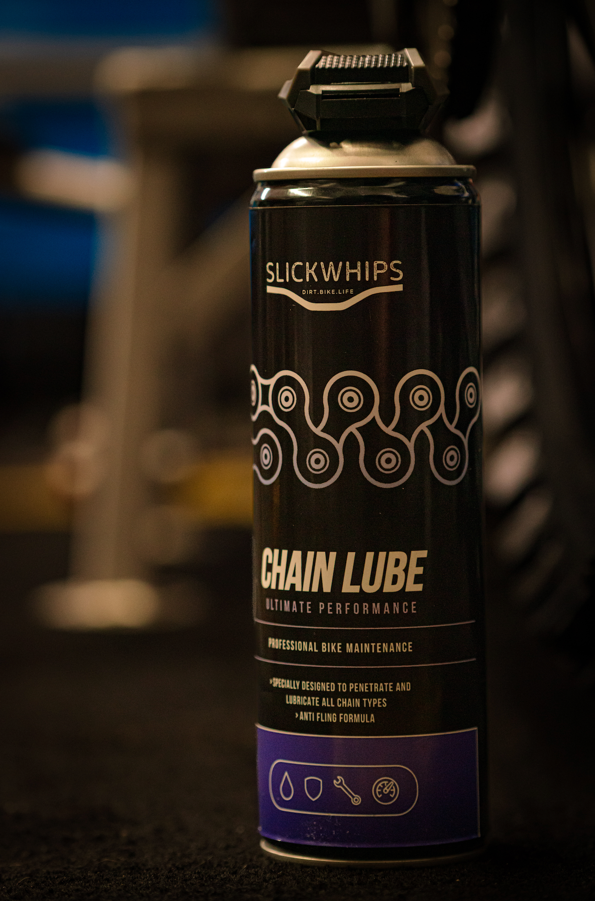 SLICKWHIPS ALL WEATHER MOTORCYCLE CHAIN LUBE LUBRICANT 500ML