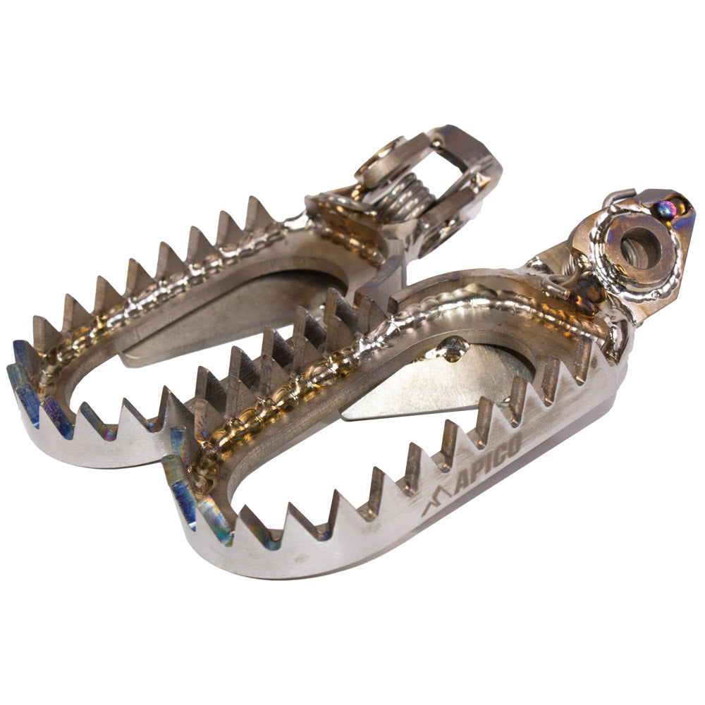 APICO FOOT PEG TITANIUM OPEN DESIGN KTM/HQV/GAS SX/SX-F/TC/FC125-450 23-24,  EXC/EXC-F/TE/FE150-501 2024,  MC/MC-F/EC/EC-F 2024  (R)