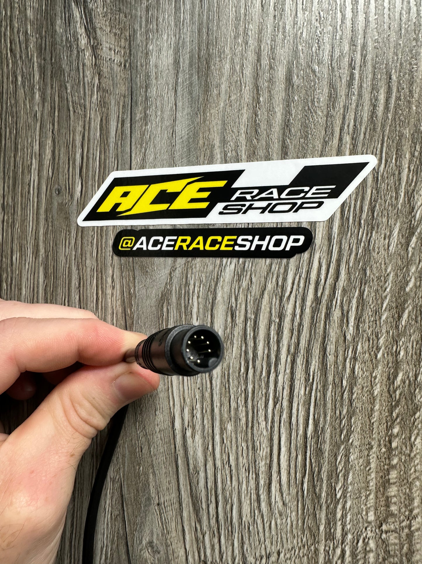 Throttle for Revvi 18" & 20” Bikes (Change the speed with switch in throttle)