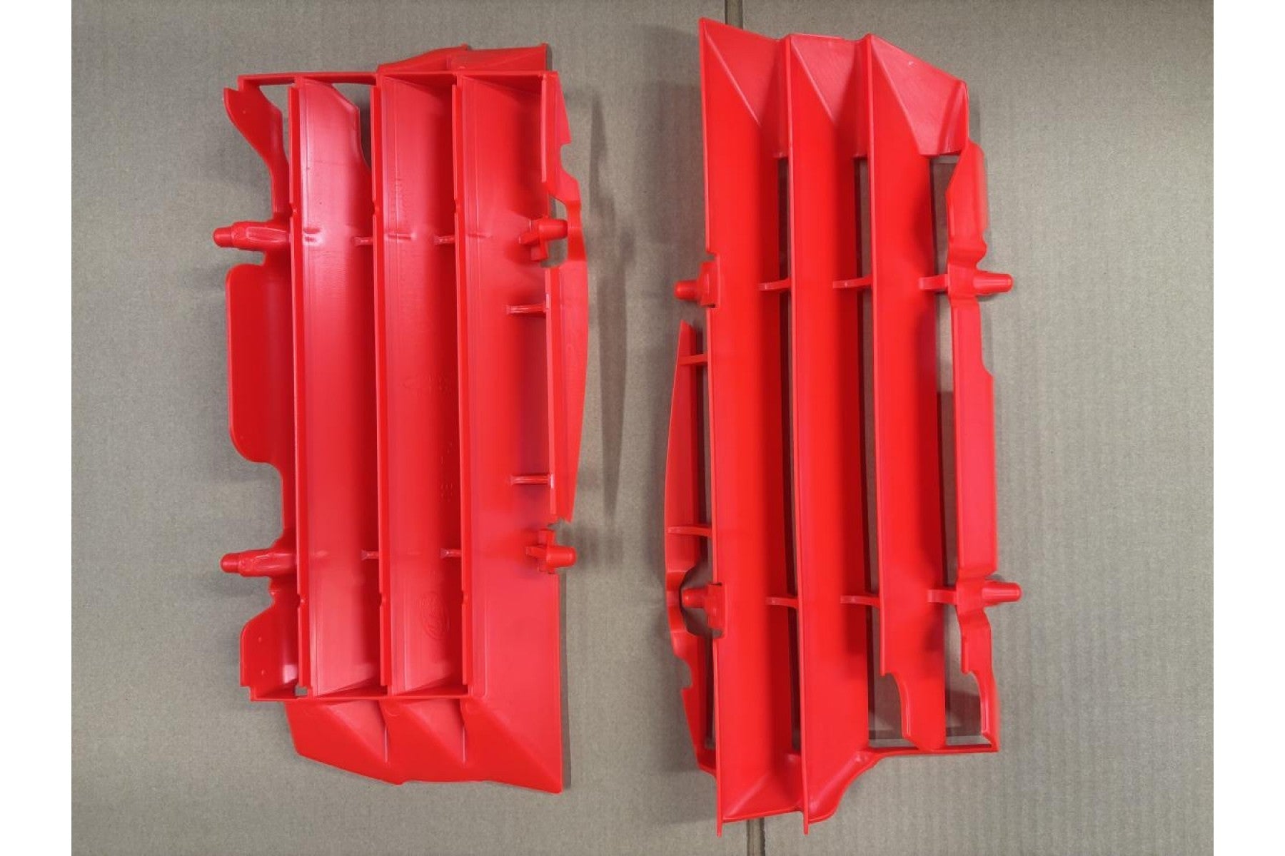 BETA RR OEM RADIATOR LOUVERS PAIR RED 24 - 26 - ACE Race Shop