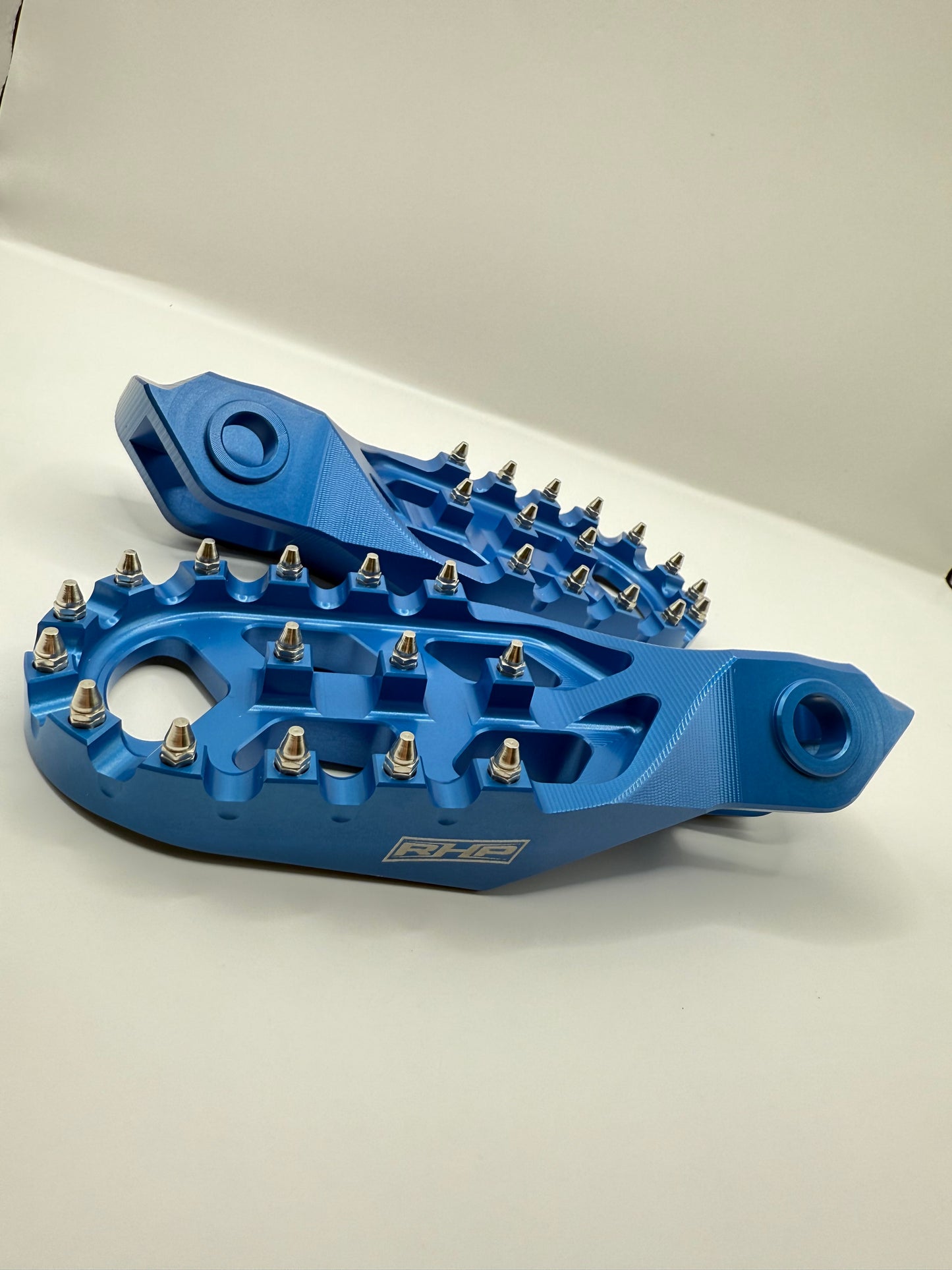 RHP WIDE FOOTPEGS FOOTREST FOR HUSQVARNA 125-501 TE FE TC FC 2023-2026 BLUE