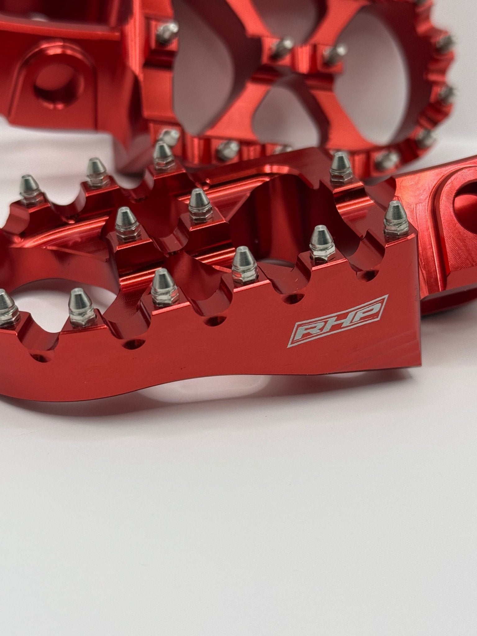 RHP RED WIDE FOOTPEGS FOR BETA RR 200 250 300 350 390 430 4T 2020 - 2025 - ACE Race Shop
