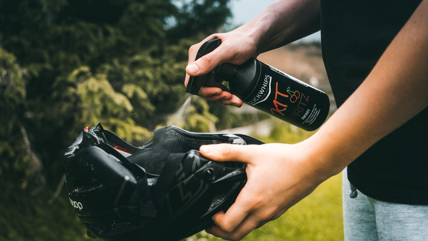 SLICKWHIPS KIT SPRITZ - HELMET, ARMOUR AND RIDING KIT DEODORISER - ACE Race Shop